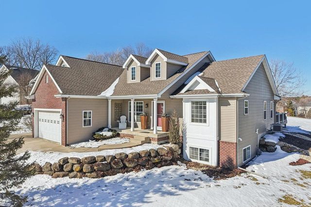 726 Greystone Lane, Middleton, WI 53562