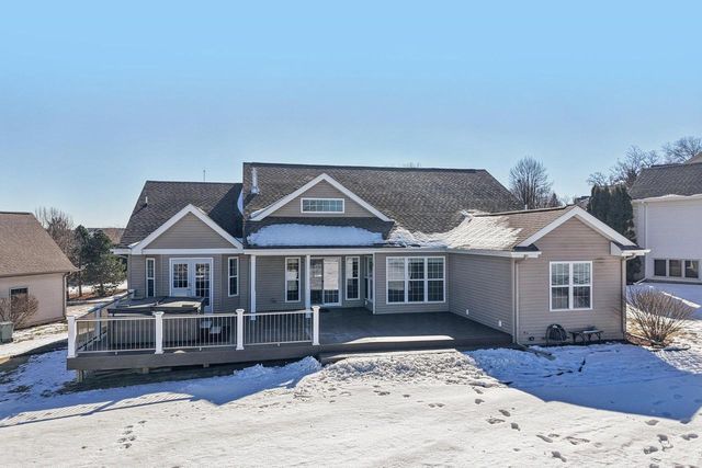 726 Greystone Lane, Middleton, WI 53562