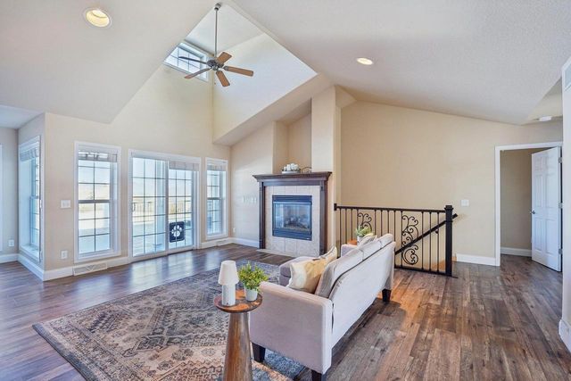 726 Greystone Lane, Middleton, WI 53562