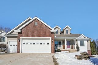 726 Greystone Lane, Middleton, WI 53562