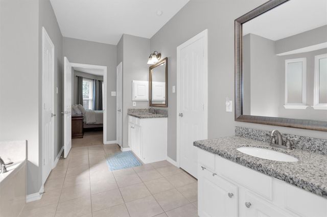 138 S Evangeline Oaks Circle, The Woodlands, TX 77384