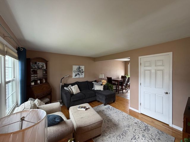 4731 18 AVE CT Avenue, Moline, IL 61265