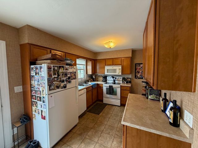 4731 18 AVE CT Avenue, Moline, IL 61265
