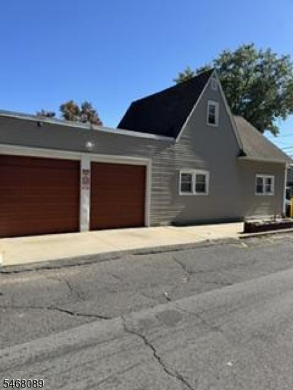 9 Woodside Pl, Newark City, NJ 07104 — exterior