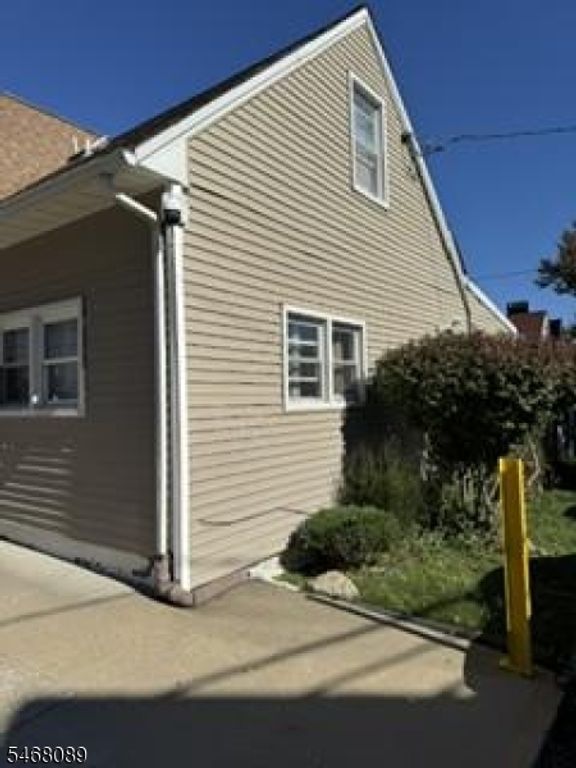 9 Woodside Pl, Newark City, NJ 07104 — photo 2