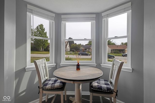 1015 E Killian Drive, Mooresville, IN 46158