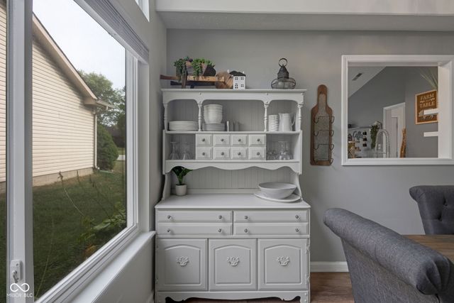 1015 E Killian Drive, Mooresville, IN 46158