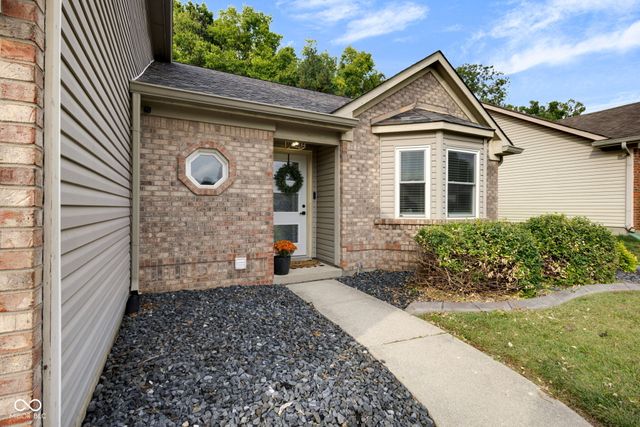 1015 E Killian Drive, Mooresville, IN 46158