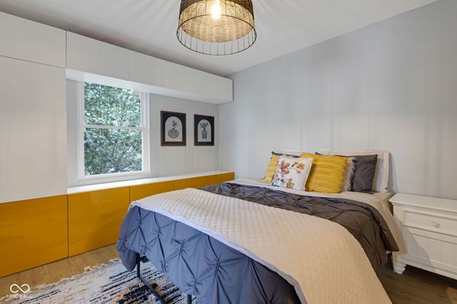 1015 E Killian Drive, Mooresville, IN 46158