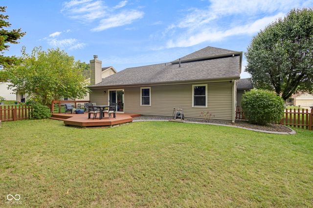 1015 E Killian Drive, Mooresville, IN 46158