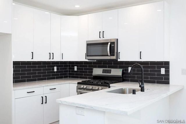 5721 Campanile Way, San Diego, CA 92115