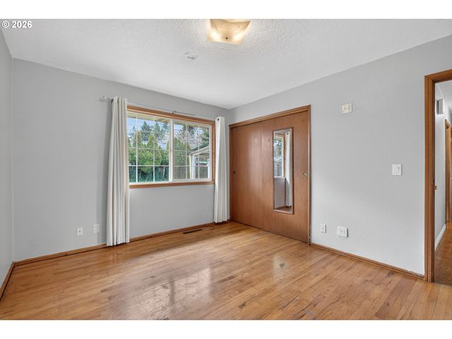 12330 Ne KNOTT St, Portland, OR 97230