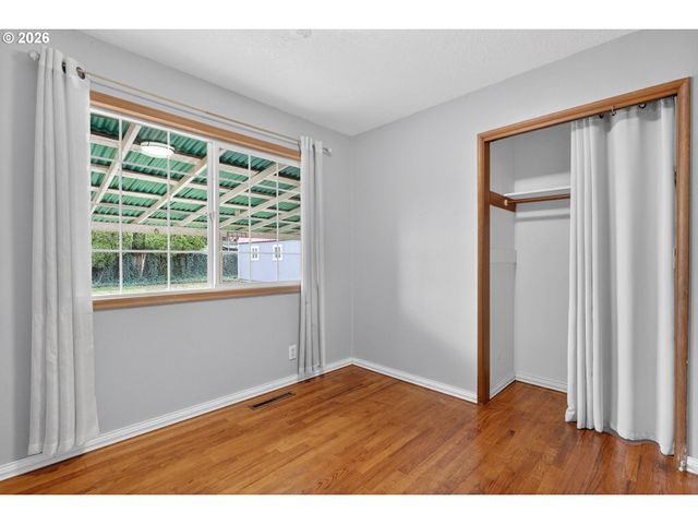 12330 Ne KNOTT St, Portland, OR 97230