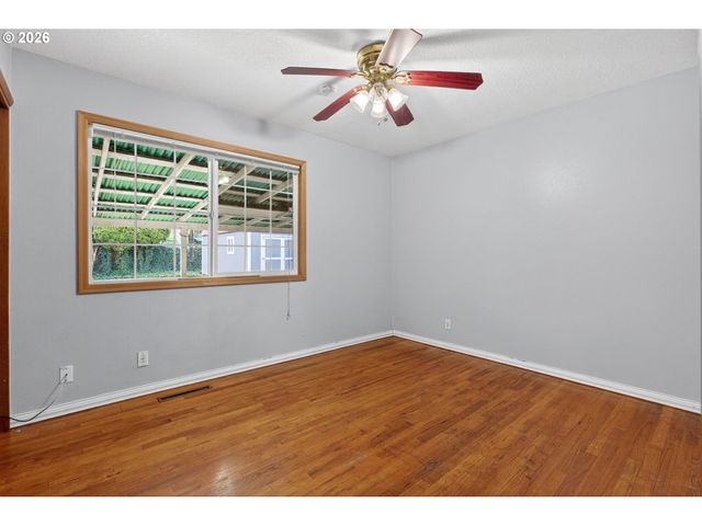 12330 Ne KNOTT St, Portland, OR 97230