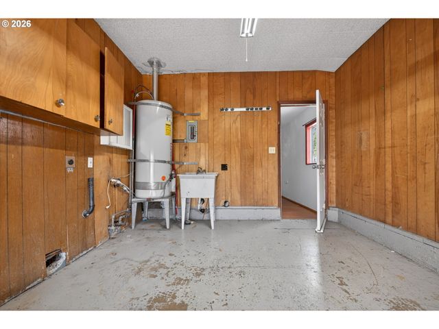 12330 Ne KNOTT St, Portland, OR 97230