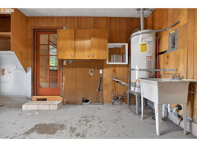 12330 Ne KNOTT St, Portland, OR 97230