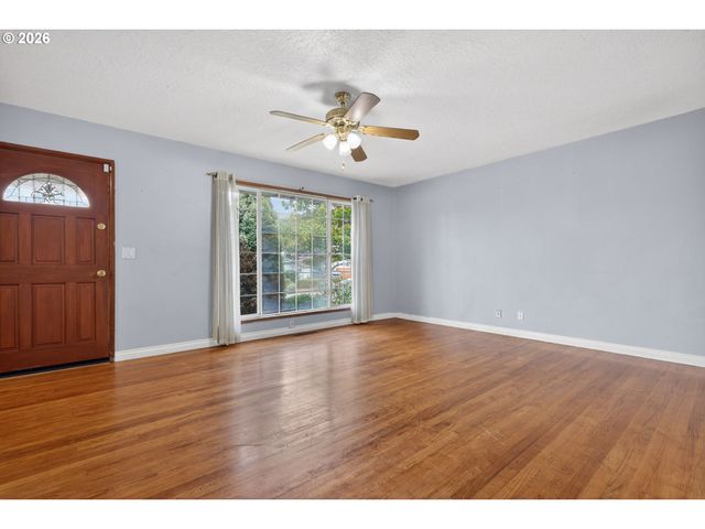 12330 Ne KNOTT St, Portland, OR 97230