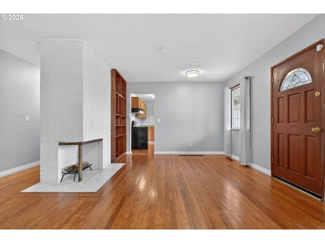 12330 Ne KNOTT St, Portland, OR 97230