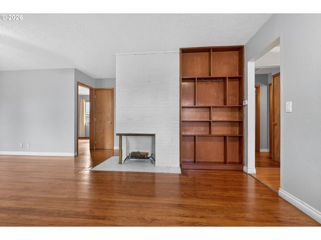 12330 Ne KNOTT St, Portland, OR 97230