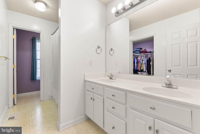 605 CEDAR CT, Woodstock, VA 22664