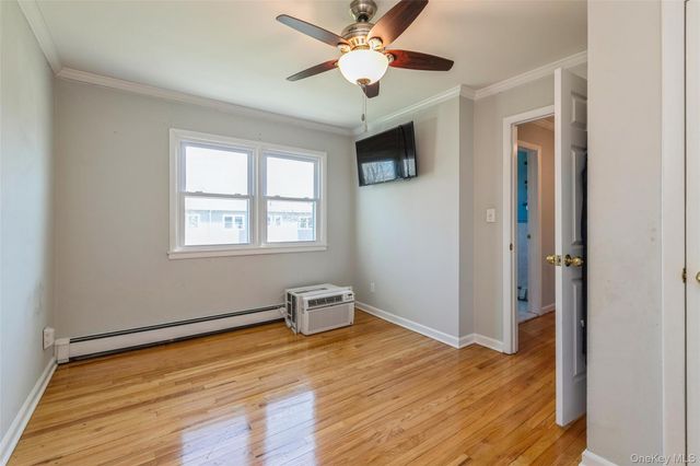 92 Cardinal Lane 92, Islip, NY 11751