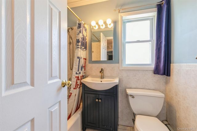 92 Cardinal Lane 92, Islip, NY 11751