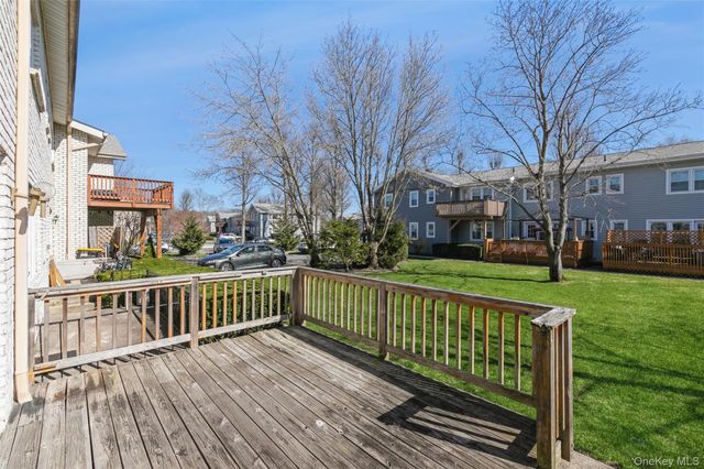 92 Cardinal Lane 92, Islip, NY 11751