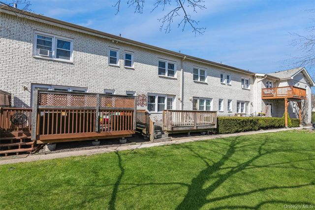 92 Cardinal Lane 92, Islip, NY 11751