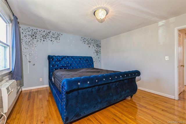 92 Cardinal Lane 92, Islip, NY 11751