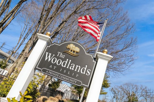 92 Cardinal Lane 92, Islip, NY 11751