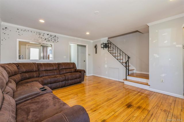 92 Cardinal Lane 92, Islip, NY 11751