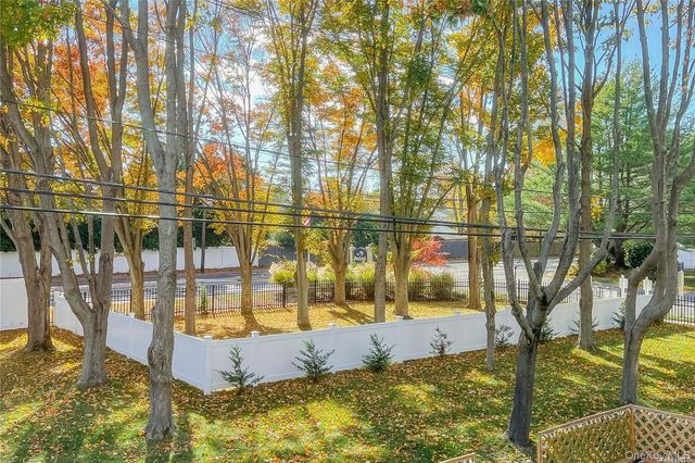 92 Cardinal Lane 92, Islip, NY 11751