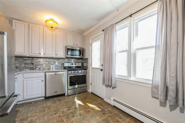 92 Cardinal Lane 92, Islip, NY 11751