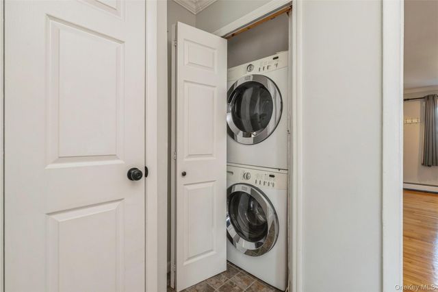 92 Cardinal Lane 92, Islip, NY 11751