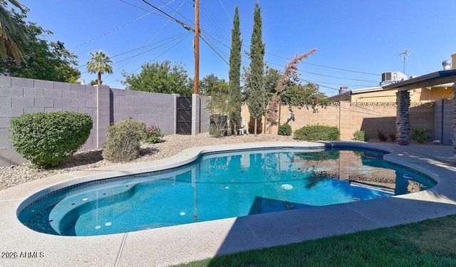 8338 E GRANADA Road, Scottsdale, AZ 85257