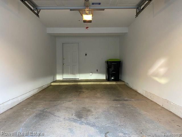 25592 Portico Lane, Novi, MI 48375