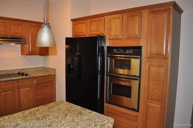 25592 Portico Lane, Novi, MI 48375