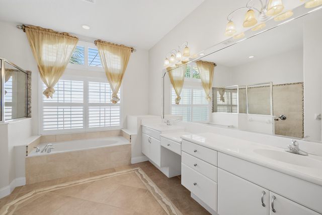 80 Longview Way N, Palm Coast, FL 32137