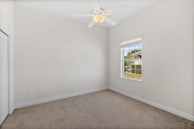 80 Longview Way N, Palm Coast, FL 32137