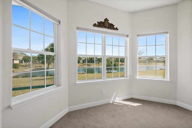 80 Longview Way N, Palm Coast, FL 32137