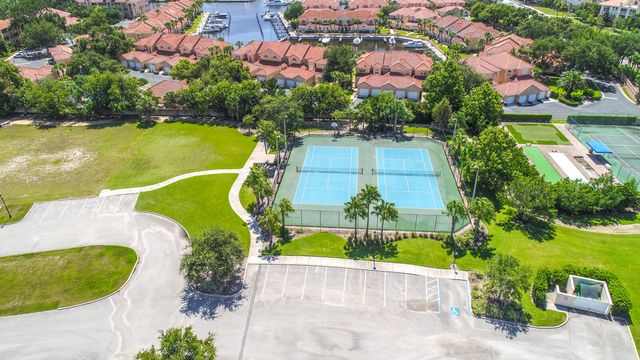 80 Longview Way N, Palm Coast, FL 32137