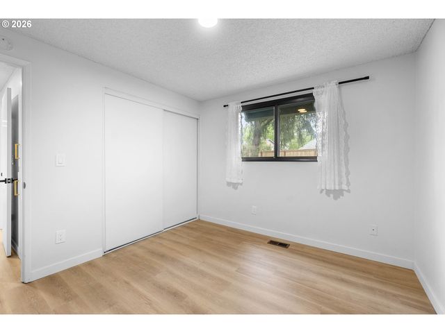 20410 Sw RACHELLE Ct, Beaverton, OR 97078