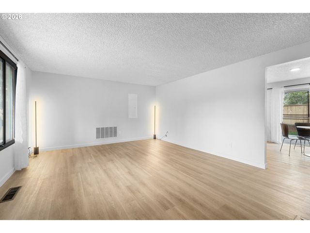 20410 Sw RACHELLE Ct, Beaverton, OR 97078