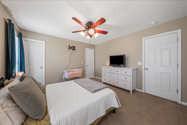 5 Summerfield Dr, Fayetteville, TN 37334