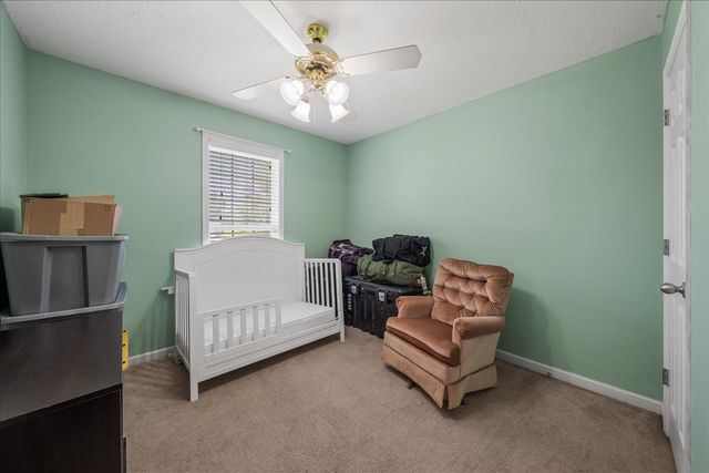 5 Summerfield Dr, Fayetteville, TN 37334