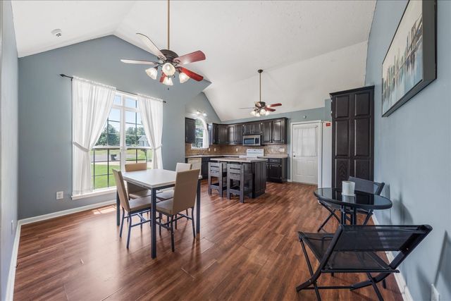 5 Summerfield Dr, Fayetteville, TN 37334