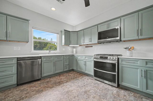 18461 Shake Ridge Rd, Sutter Creek, CA 95685