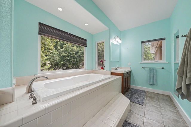 18461 Shake Ridge Rd, Sutter Creek, CA 95685