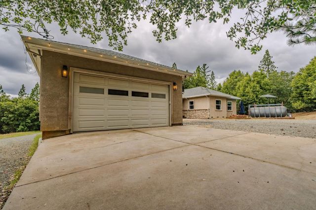 18461 Shake Ridge Rd, Sutter Creek, CA 95685