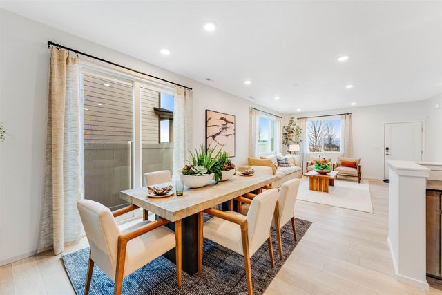 24830 E Coopers Hawk Ln, Liberty Lake, WA 99019